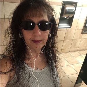 Meet your Posher, Katherine